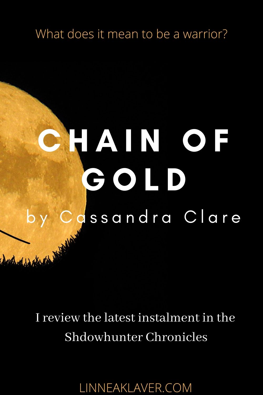 Pin of a moon on a black background for book review of Chain of Gold